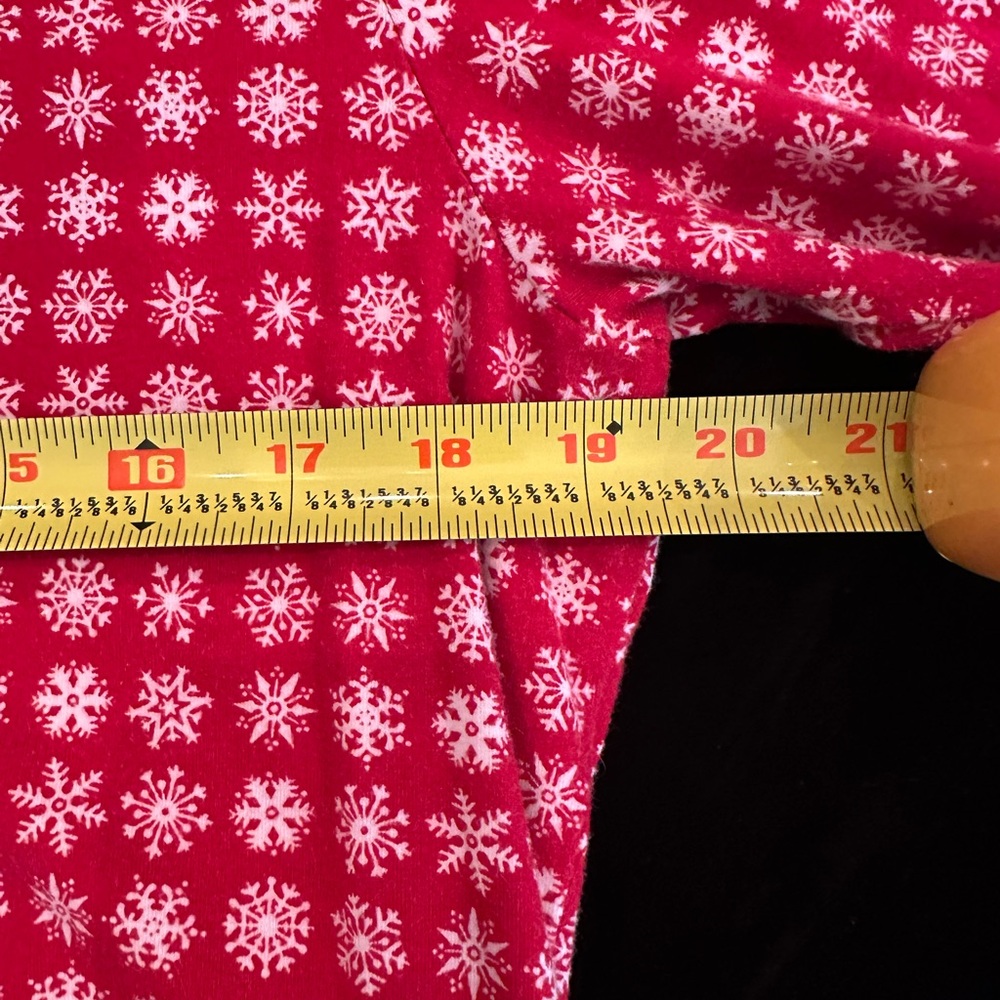 Talbots Red Snowflake Pattern Women's Top - Picture 4 of 5